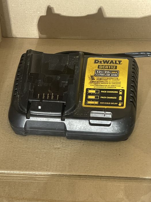 Зарядне Dewalt,Milwaukee