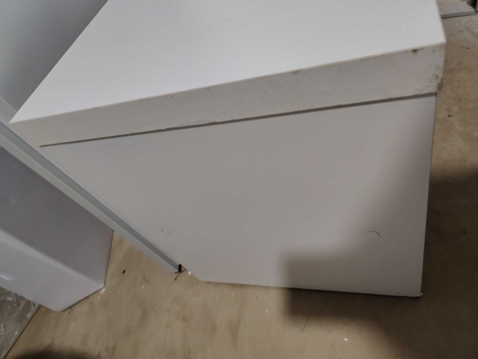 Sprzedam półkę półka do odmalowania nie mam miejsca na nią ;)