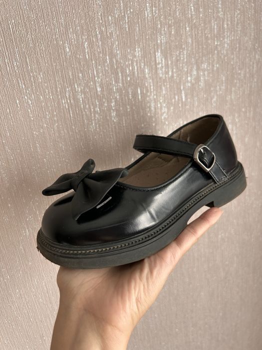 Туфлі на дівчинку