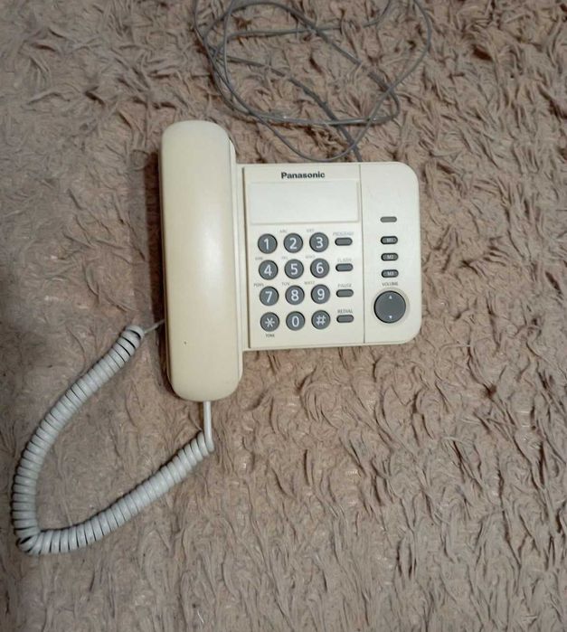 Стаціонарний телефон Panasonic KX-TS2352UA