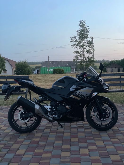Kawasaki ninja 400