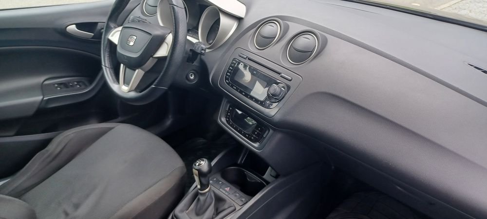 SEAT Ibiza 1.6 TDI 25 Anos – 09/2009 – Único Dono