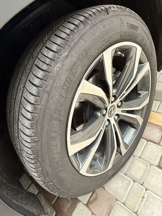 Продам lexus rx 450h 2019