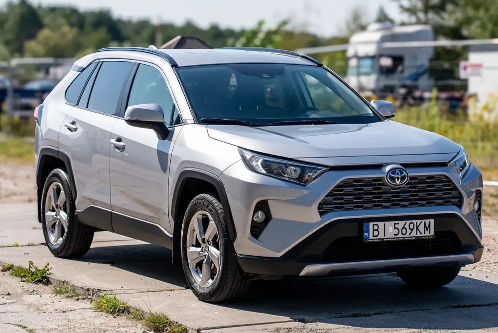 Toyota RAV4 2487 cm3 | 218 KM | Hybrid Automat | Faktura VAT | Niski przebieg