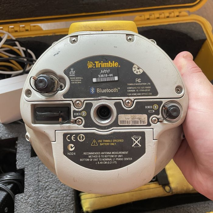 GPS приймач RTK GNSS TRIMBLE R8 5800 контроллер TRIMBLE TSC2