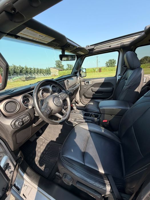 Jeep Wrangler Willys
