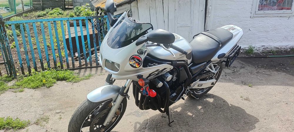 Продажам Yamaha FZ 400