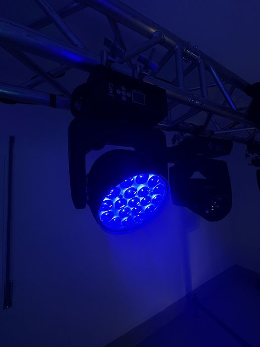 Moving head wash 19x15w mac aura