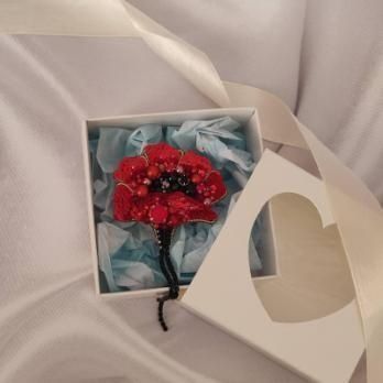 Брошка мотанка , тризуб