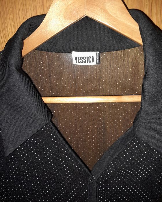 Camiseiro com elasticidade e transparência