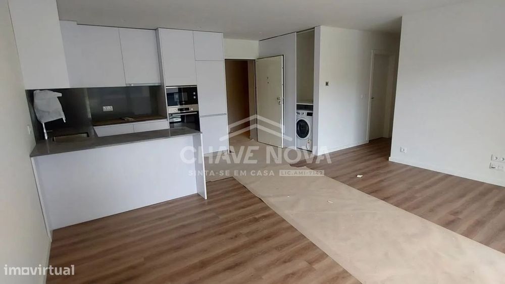 Apartamento T2 novo com 2 casas de banho Mts/CO — Oliveira do Douro, Porto
