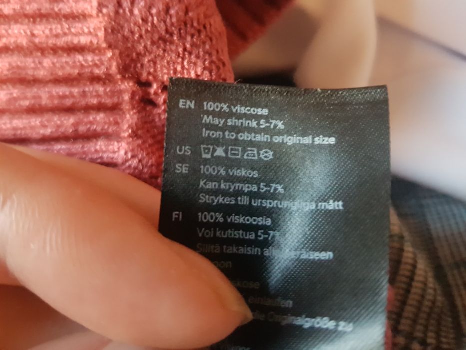 Sweterek z krótkimi rekawkami