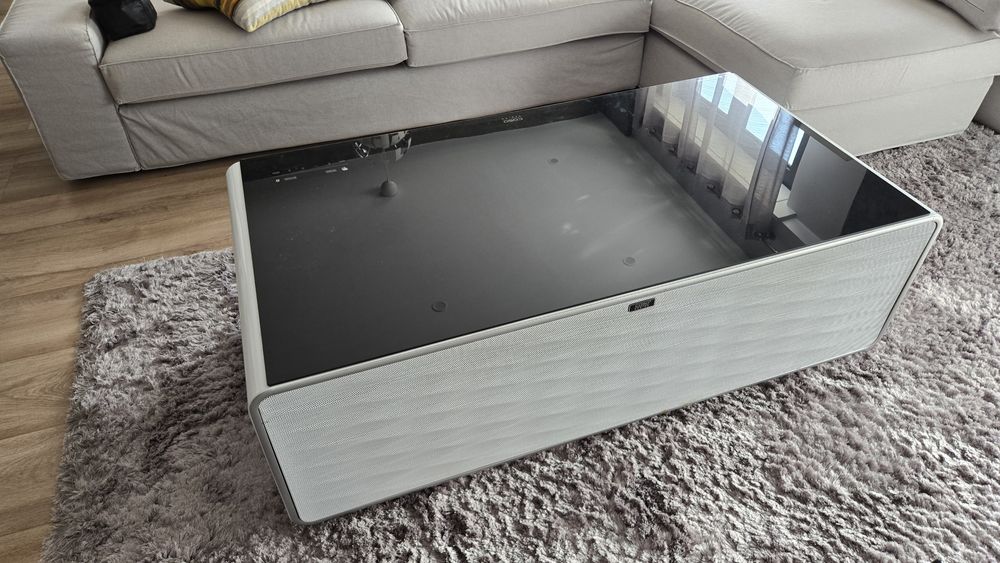 Mesa com Frigorifico e Sistema de Som CASO Sound & Cooler