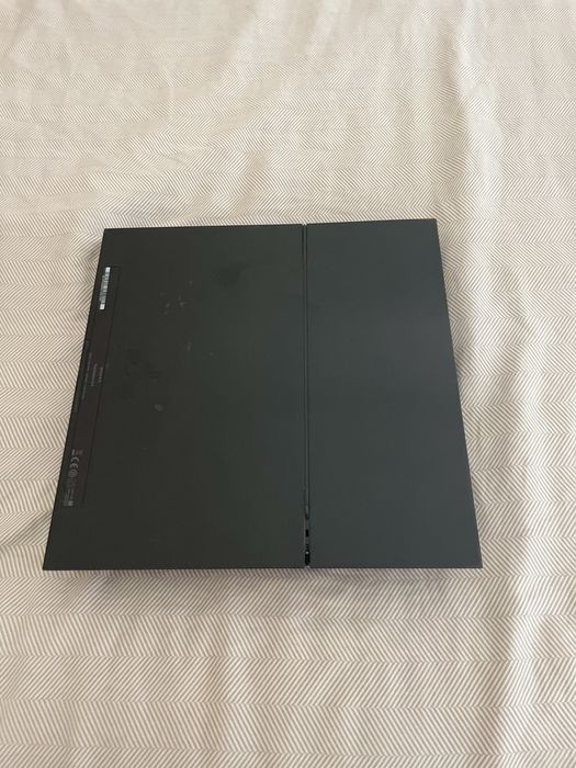 PlayStation 4 Flat