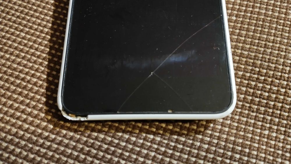Telefon Nokia RM - 978