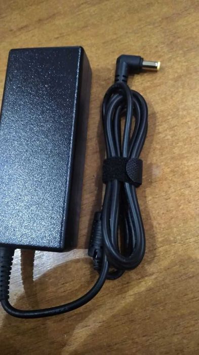 Блок живлення, зарядка для ASUS LENOVO 19v 3.42A\4.7А \5.5мм