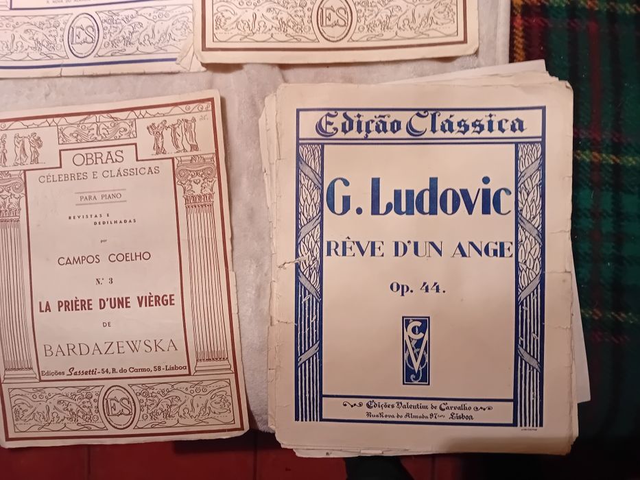 Conjunto de Pautas Musicais Piano Música Clássica