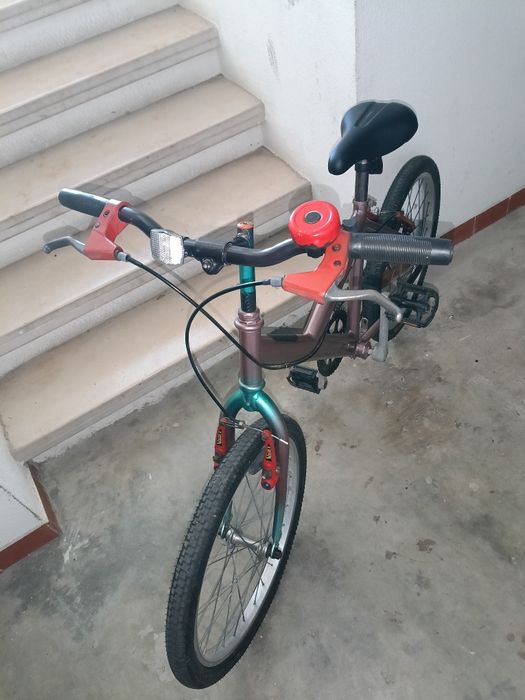 45€ bicicleta roda 20 com pneus novos câmaras novas a funcionar bem