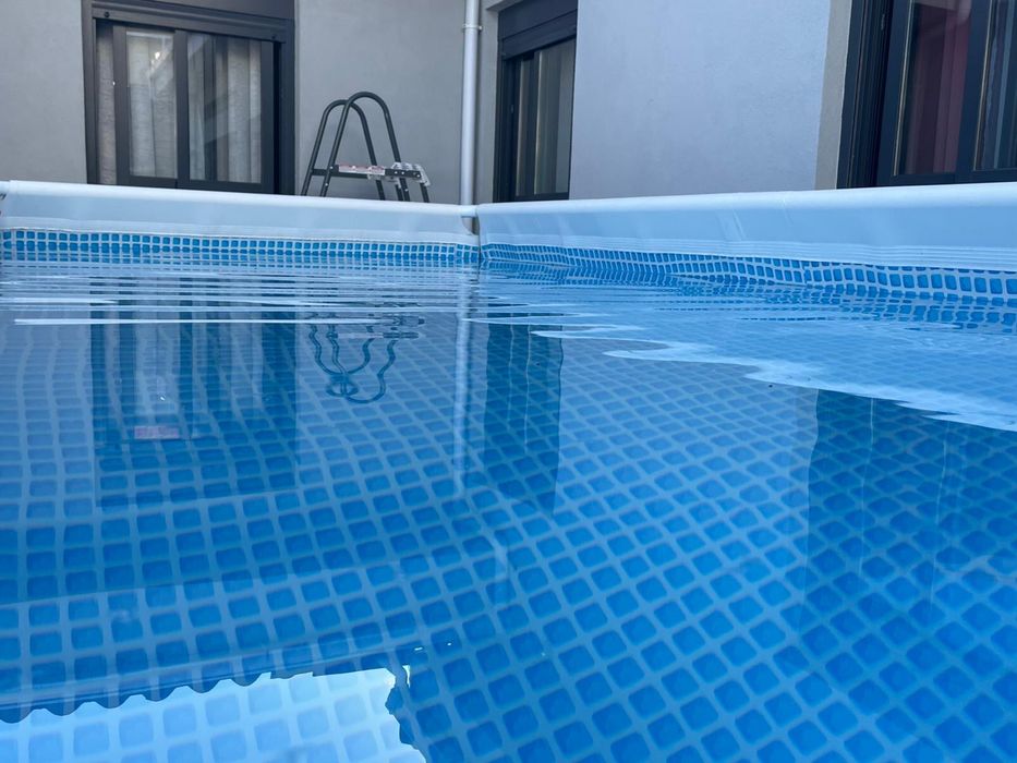 Piscina em Lona com estrutura em metal 4mx2mx1m