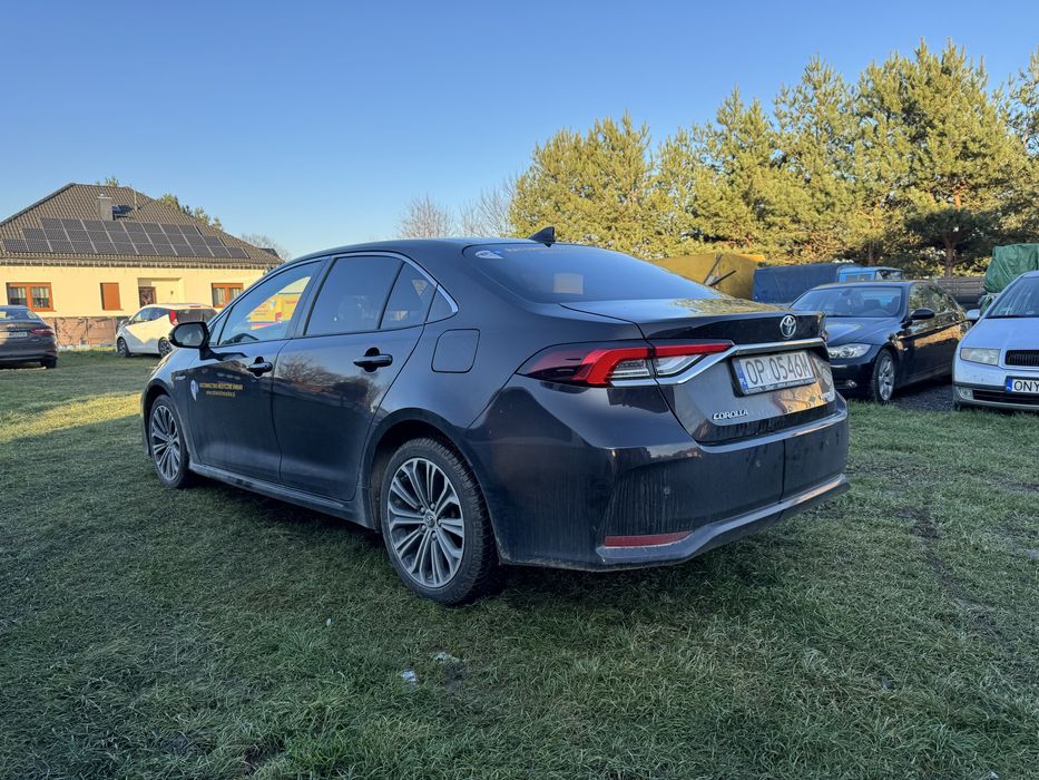 Toyota Corolla Sedan