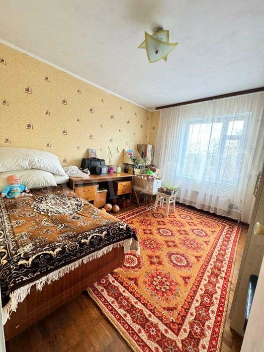 Продається 3 кімнатна квартира в с. Дівички