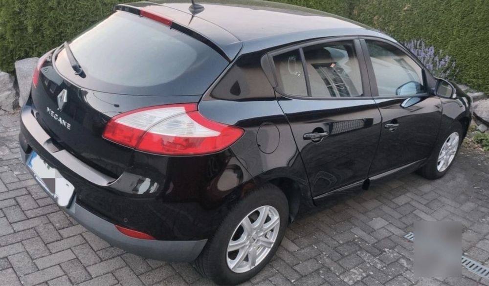 Запчастини меган 3 хетчбек кришка бампер авторозбірка megane 3
