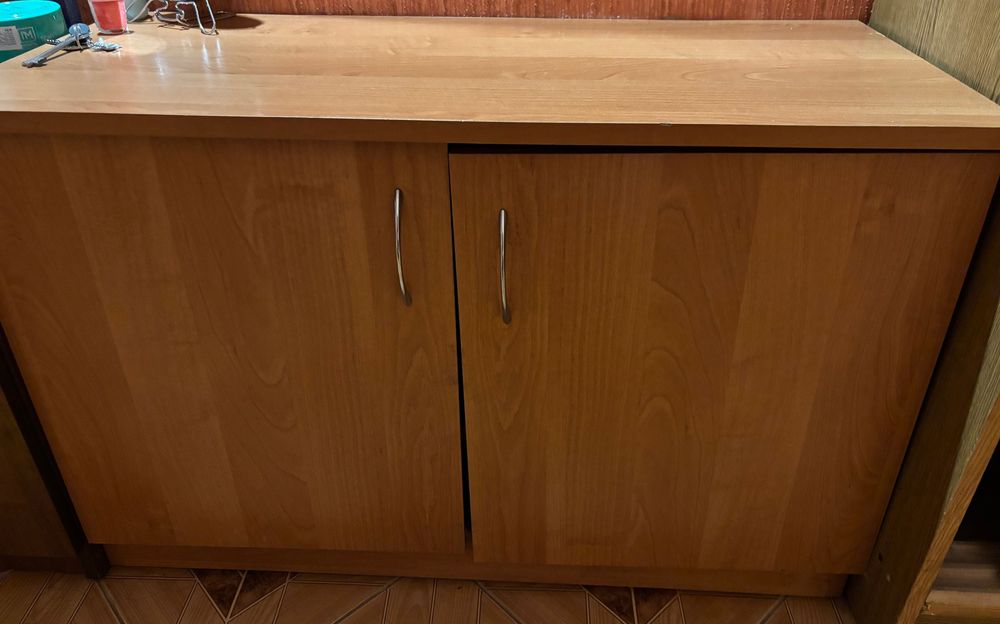 Продам тумбу в прихожую