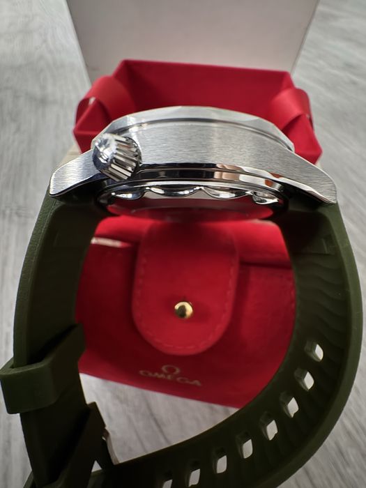 Omega Seamaster Diver 300M Master Co-Axial 42