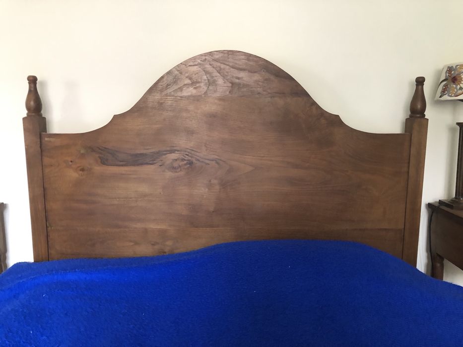 Cama madeira maciça + 2 Mesinhas cabeceira