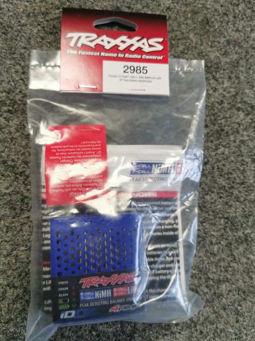 Traxxas oryginalna ładowarka 2985 nowa nieużywana