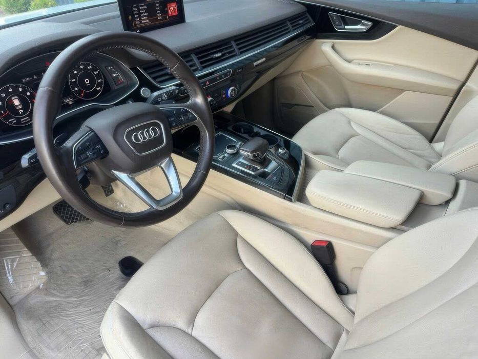 Audi Q7 3.0T      2018