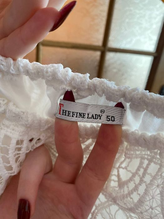 Літнє біле плаття