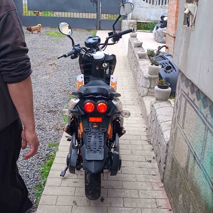 Продам електроскутер 3000в