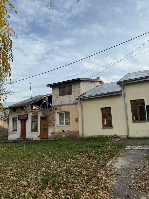 Будинок, смт. Куликів ( центр)