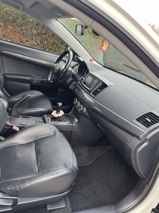 Mitshubishi lancer 1.8* STYL EVO *SUBBUFER