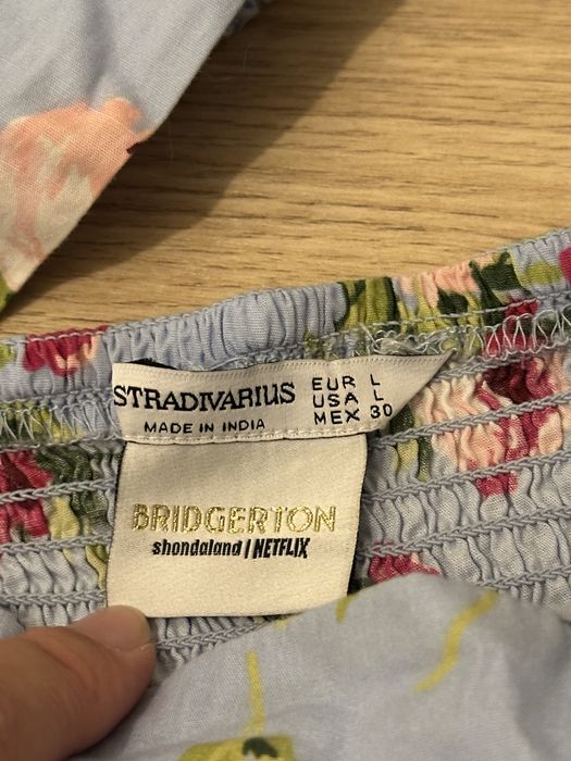 Sukenka Stradivarius L Bridgeton/Netlix