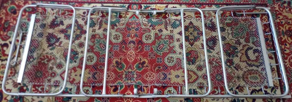 Металеве ліжко-розкладушка у дуже гарному стані