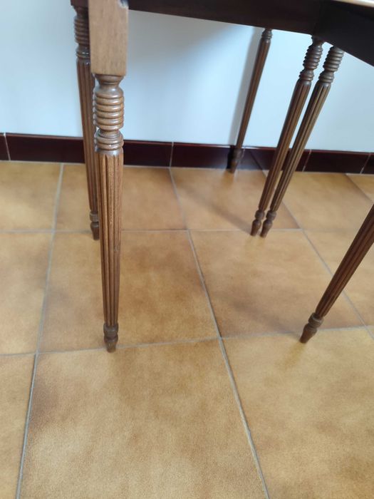 Mesas encaixe tampo couro (antiguidade)