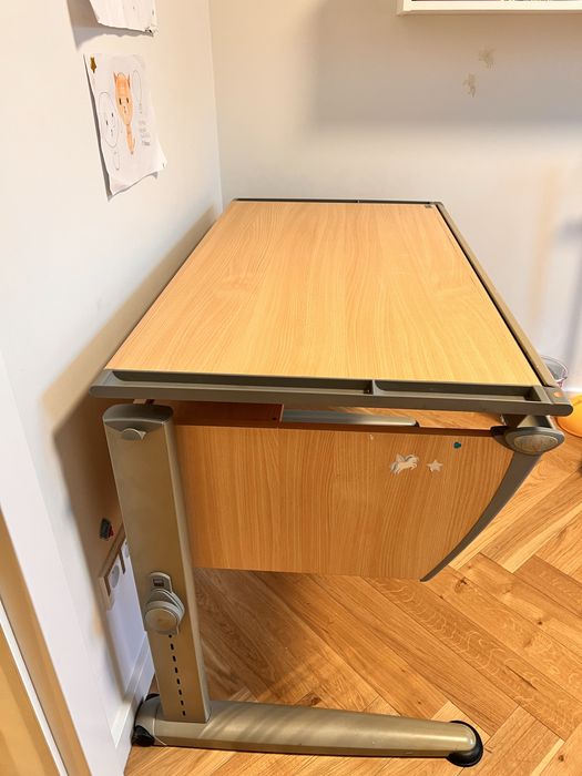 Biurko moll regulowana wysokość rosnące z dzieckiem