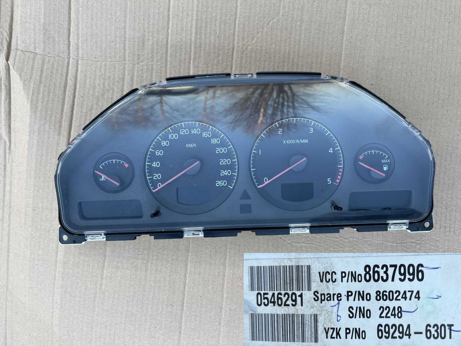 licznik volvo S80 I xc70 v70 II S60 I 2,4 d5 163km 863_7996