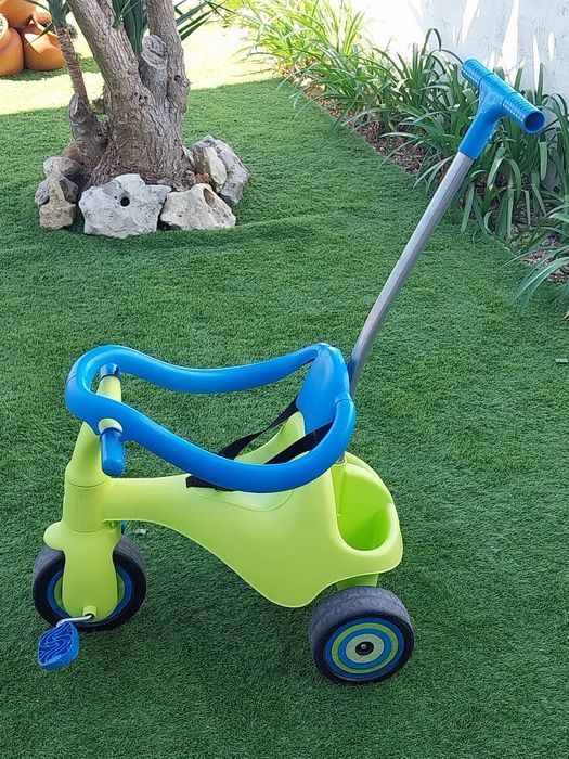 Triciclo de criança