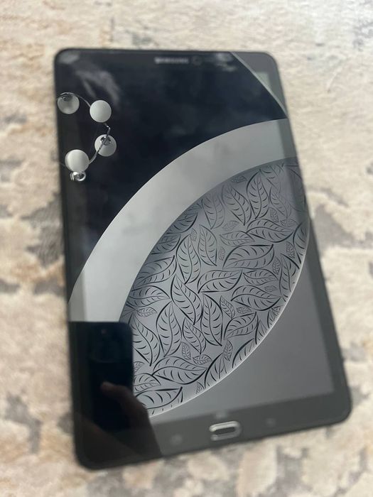 Продам планшет Самсунг samsung Tab E