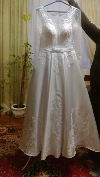 Весільна сукня