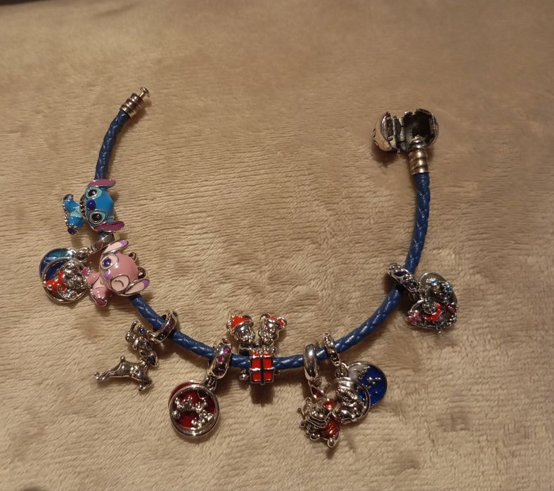 Charmsy na bransoletki Disney