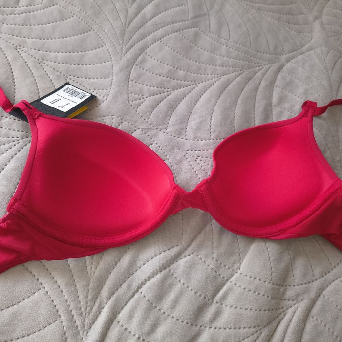 Wonderbra modelujący t-shirt bra push up stanik 80A Nowy