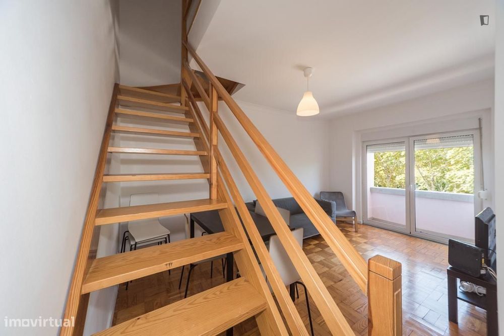 Quarto - localizado em Sete Rios Lisbon