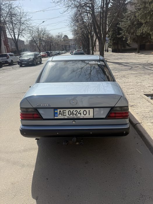 Mercedes E-class W124 переоформлення