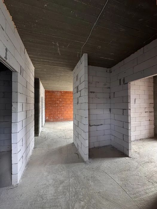 Продається чорновий таунхаус 110м2 | 5 хв від центру | без ремонту