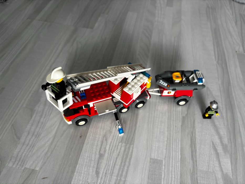 Lego City straż pożarna 7239 zestaw kolekcjonerski 2004 rok kompletny