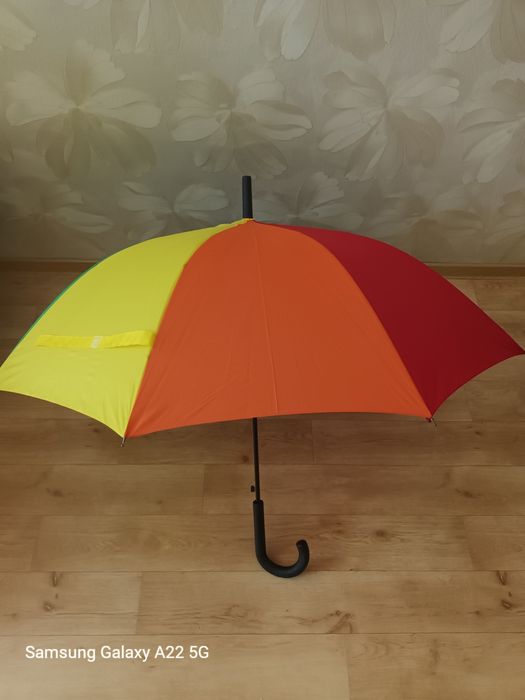 Parasolka damska wielokolorowa.